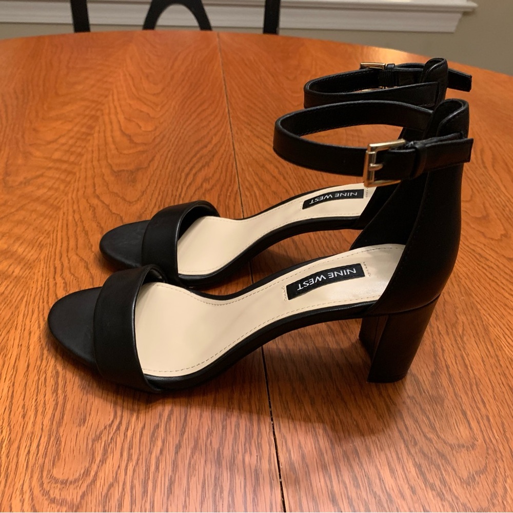 Nine West Pruce Block Heel Sandals, Women's Size 5.5